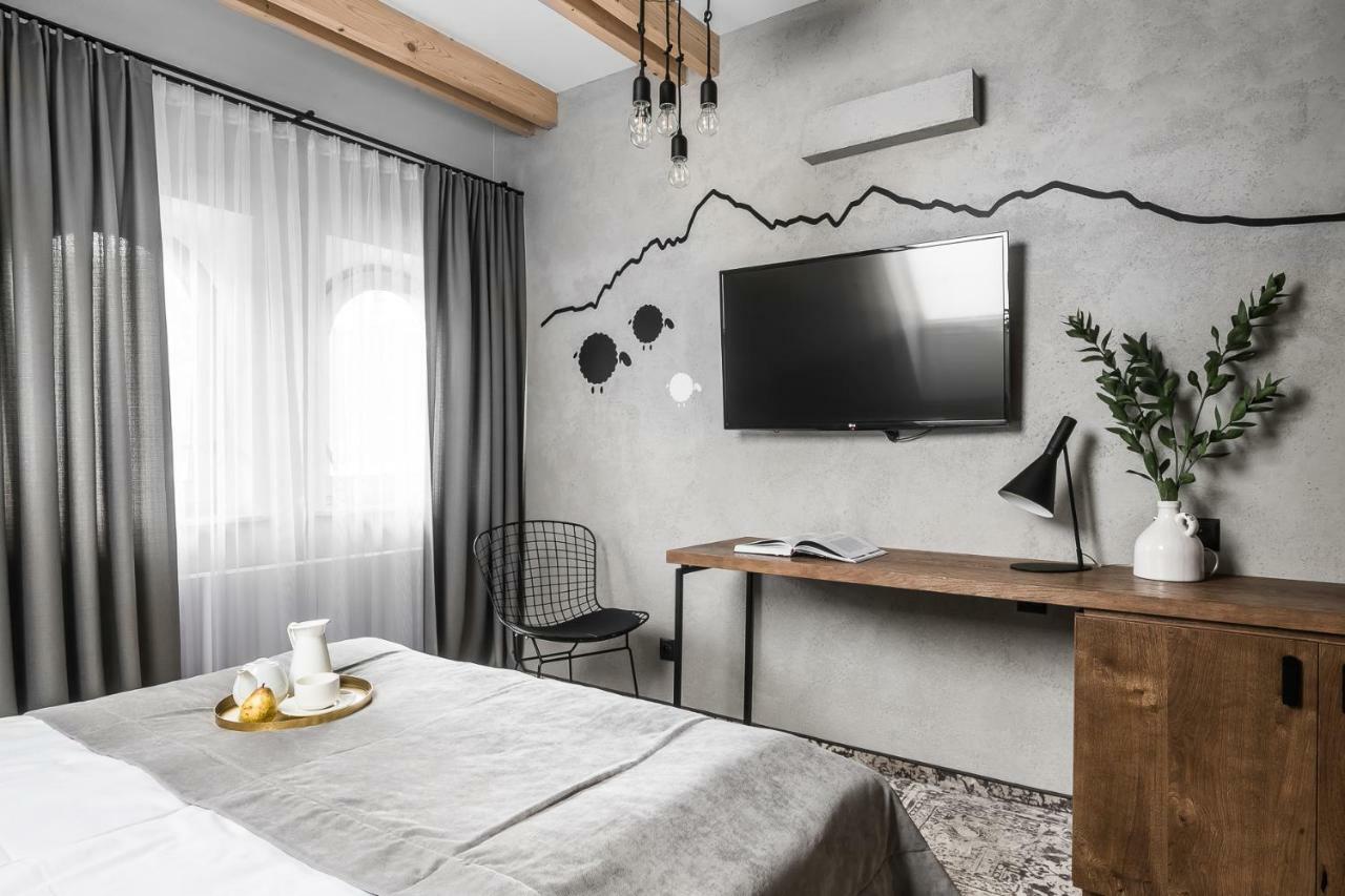 Biala Owca Panzió Zakopane Kültér fotó A room at the hotel